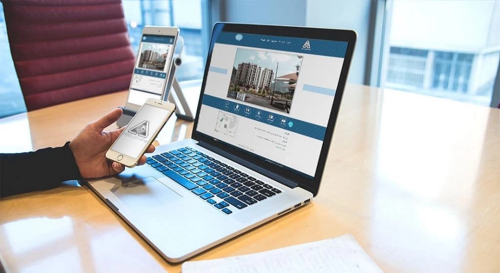 El portal de ventas de las Torres Gemelas de Arak en varios dispositivos